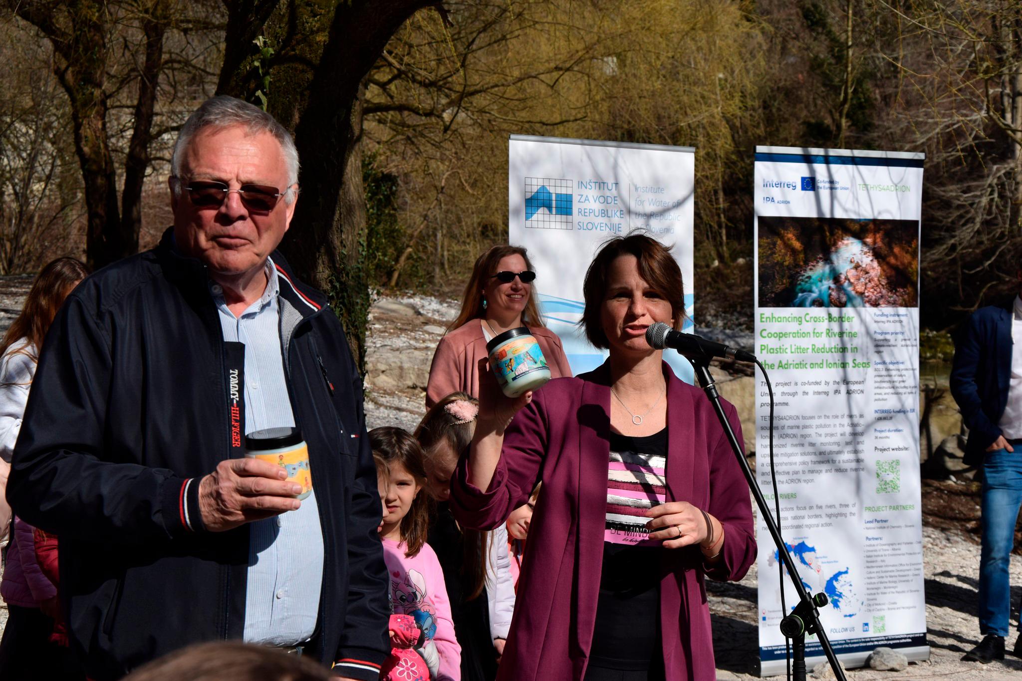 S sledilniki GPS bodo spremljali pot plavajočih odpadkov