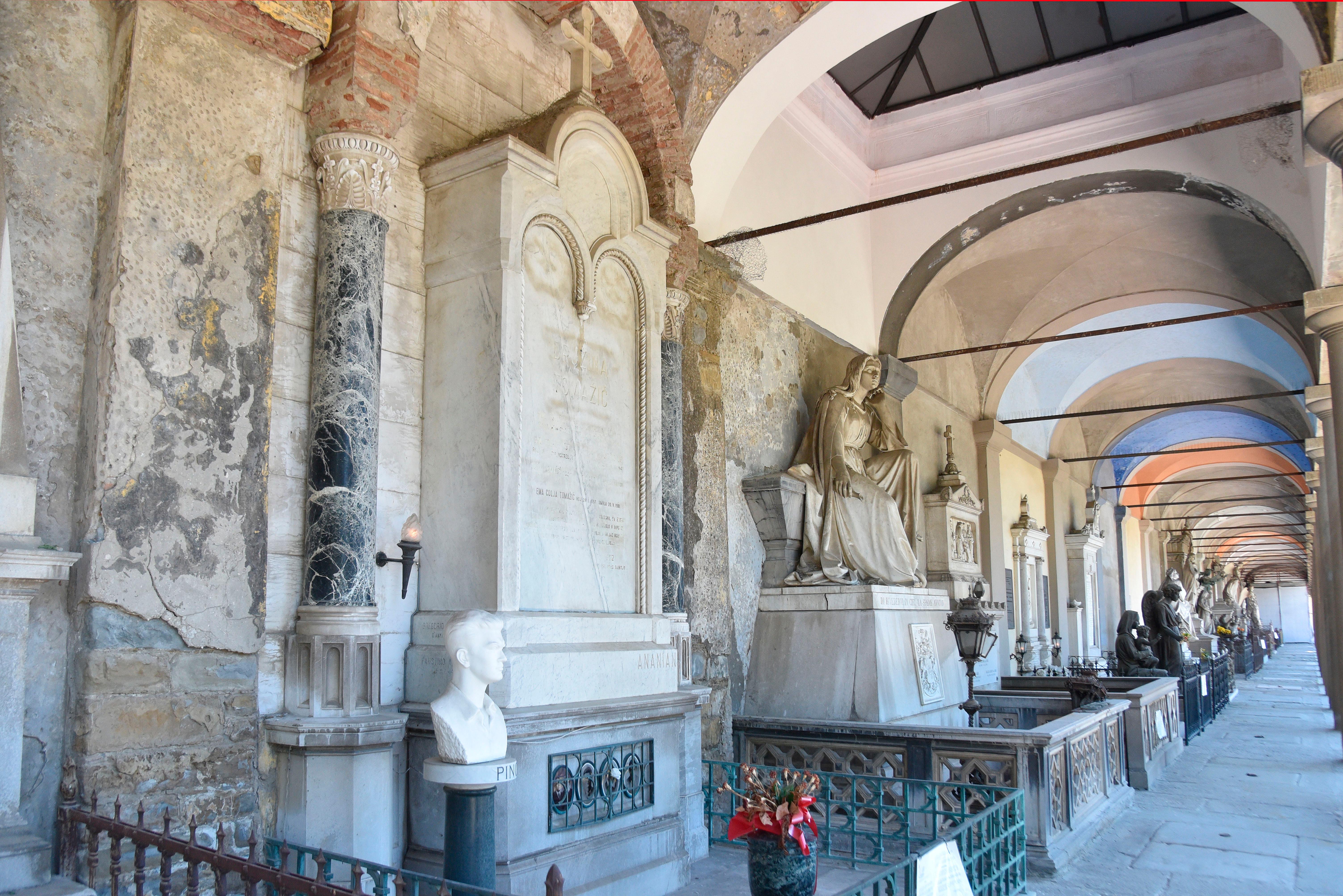 Zagnali so nabirko za restavriranje grobnice družine Tomaži