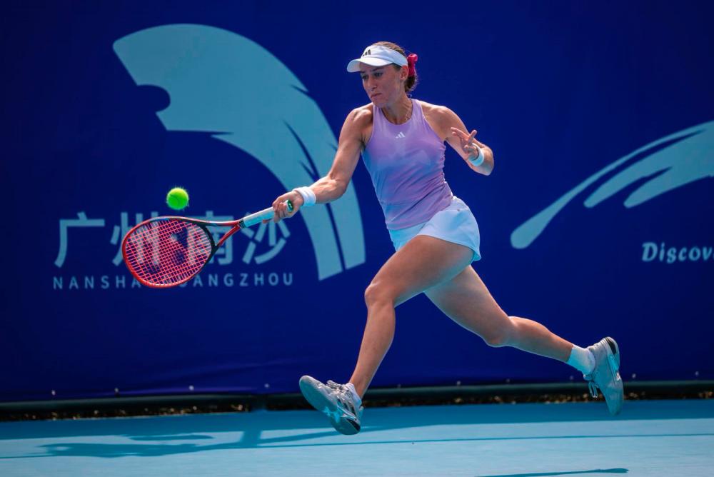 Sinner spet številka 1, dve Slovenki med prvimi 100 igralkami na svetu