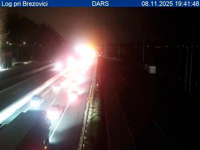 Na primorski avtocesti proti Ljubljani daljši zastoji