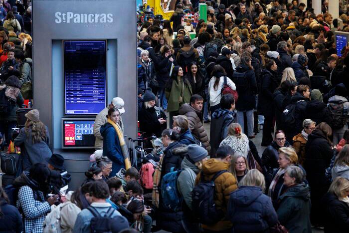 Družba Eurostar ponovno vzpostavlja železniške povezave z Londonom
