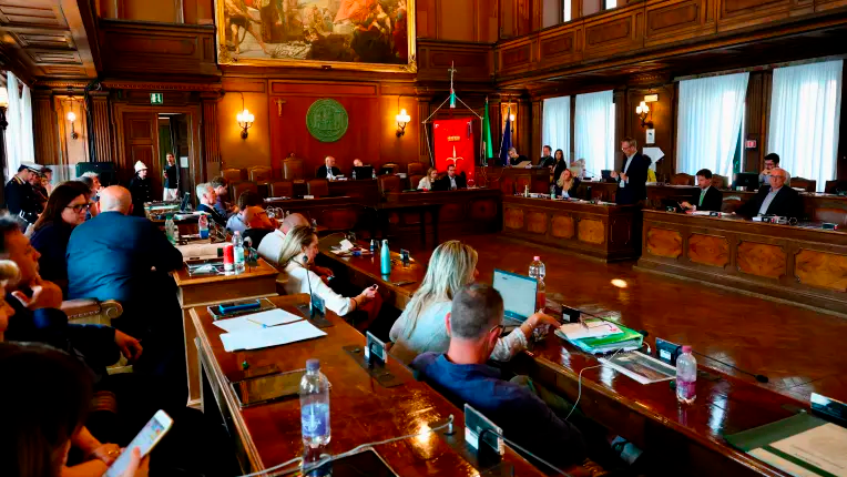 Ob nasprotovanju opozicije odobrili 40 milijonov težak rebalans proračuna