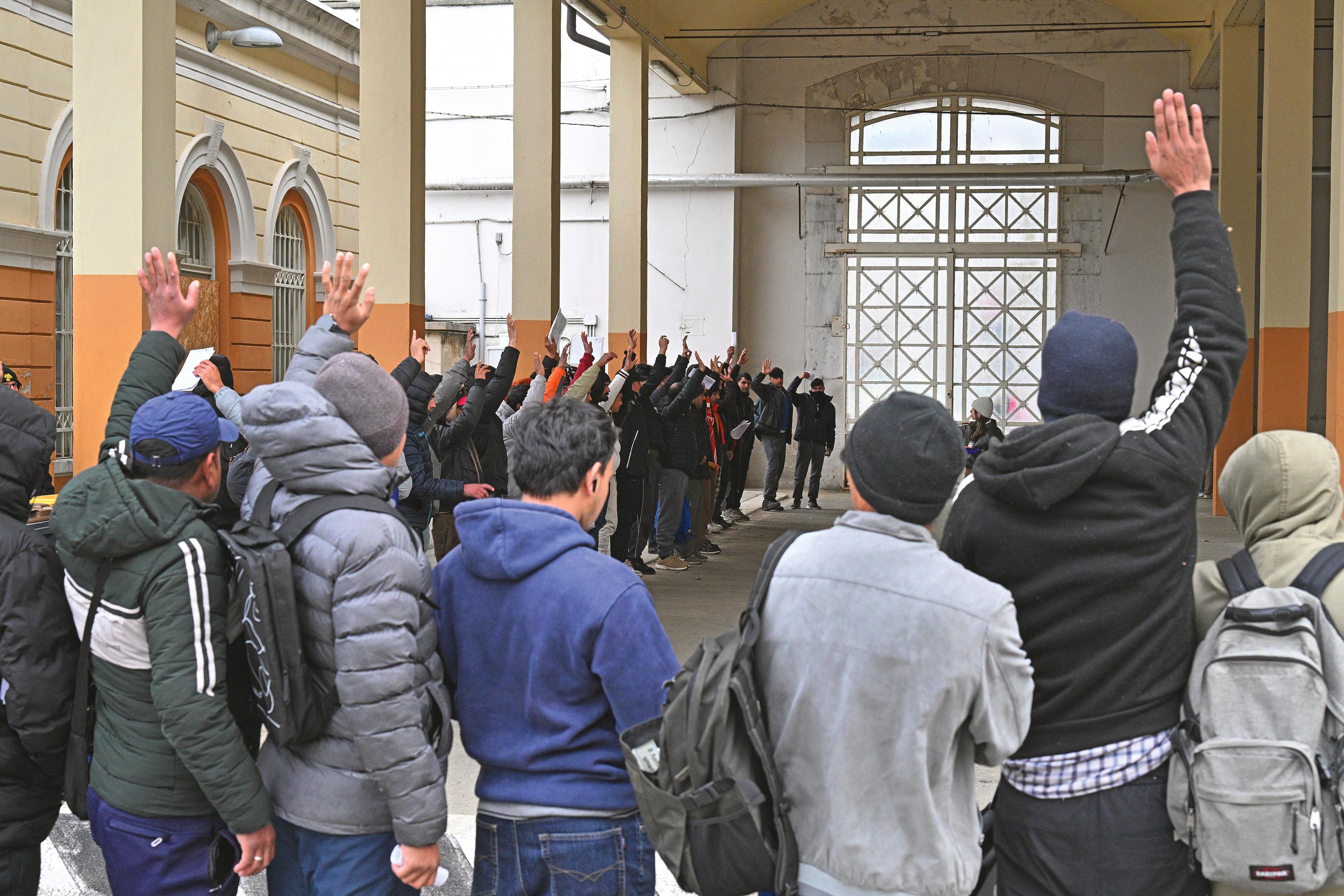 Večina družin migrantov bi ostala v Trstu