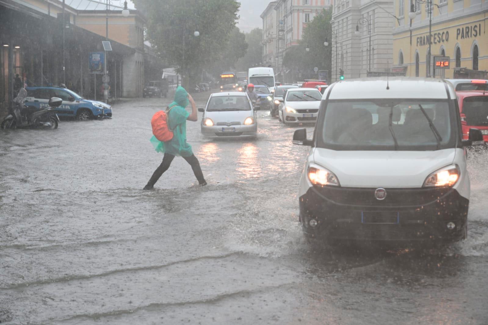 Civilna zaščita iz FJK ob vremenskem poslabšanju izdala 36-urno rumeno opozorilo
