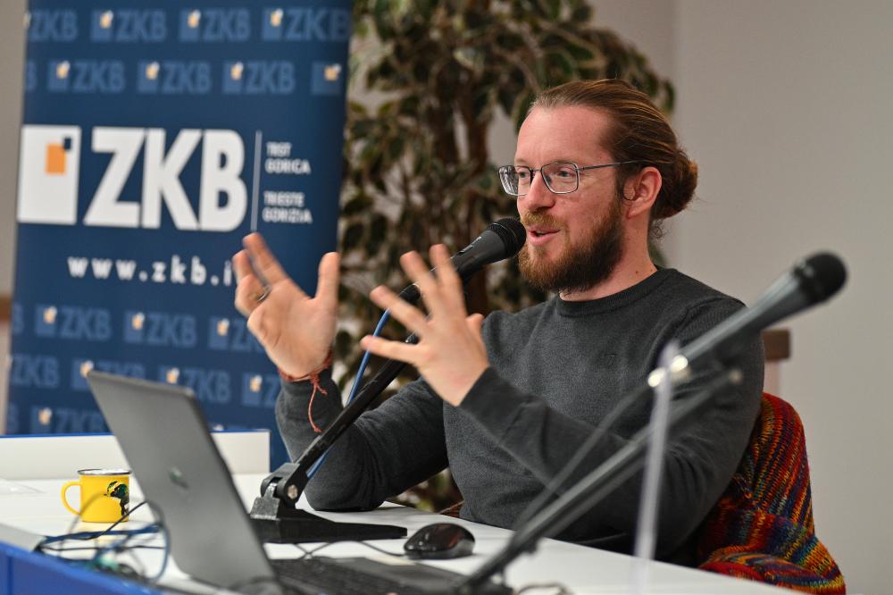 V petih letih je obhodil svet