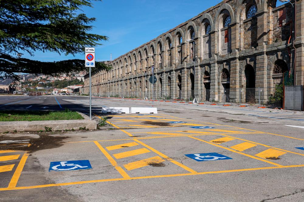 V Trstu voznikom do 6. januarja na voljo novo brezplačno parkirišče