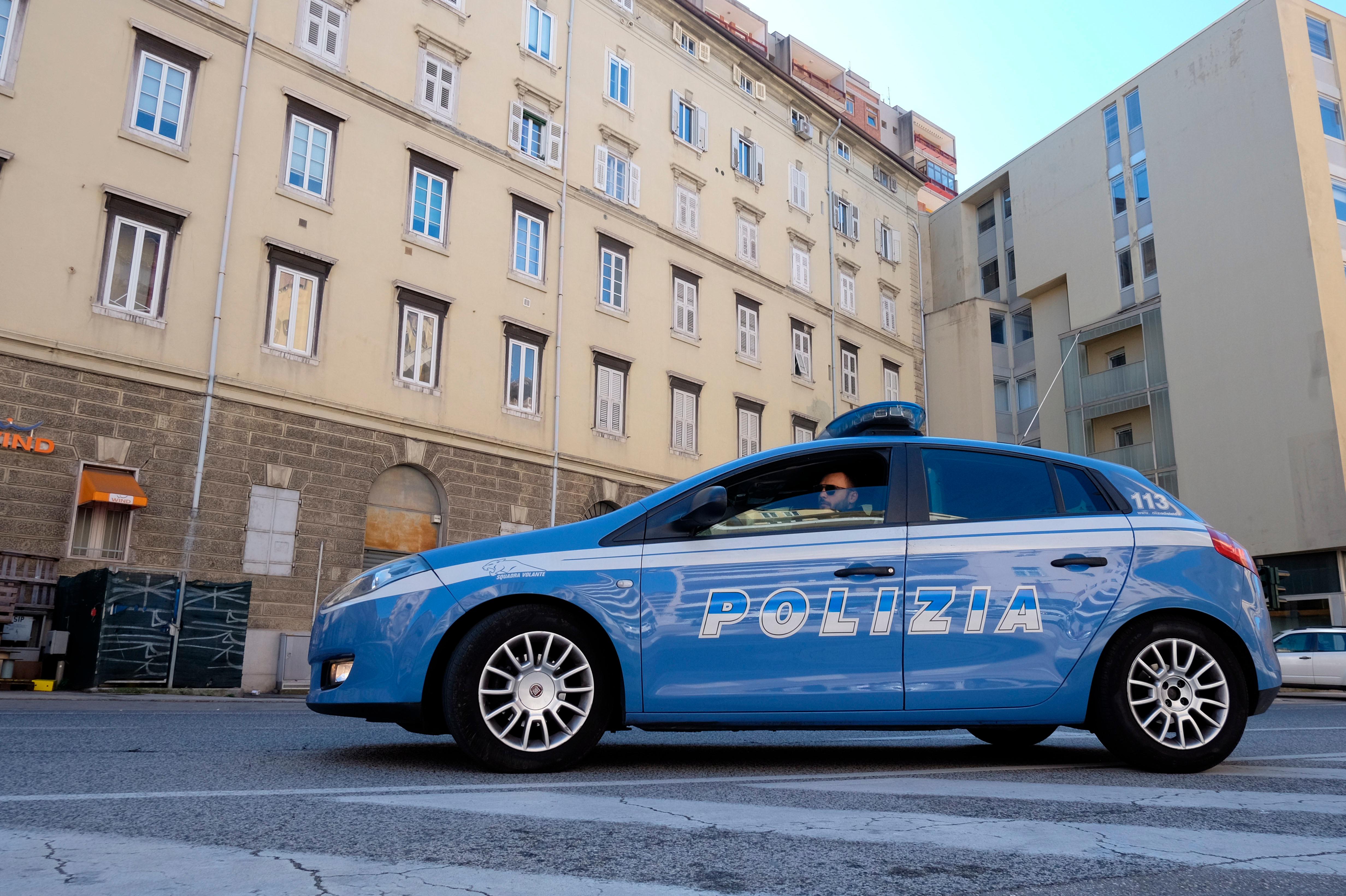 Aretirali domnevna storilca štirih ropov sredi Trsta