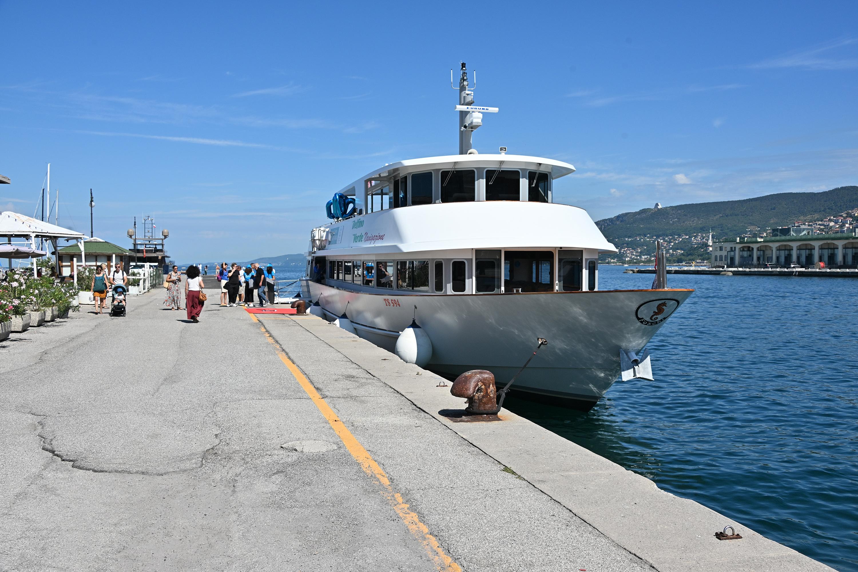 Večerne plovbe med Trstom in Miljami do 10. oktobra