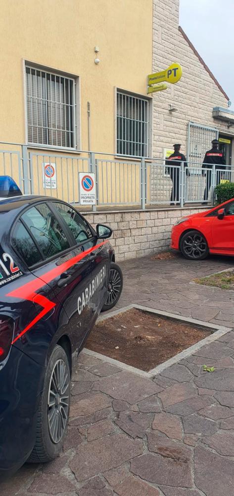 Karabinjerji preprečili poskus goljufije v poštnem uradu