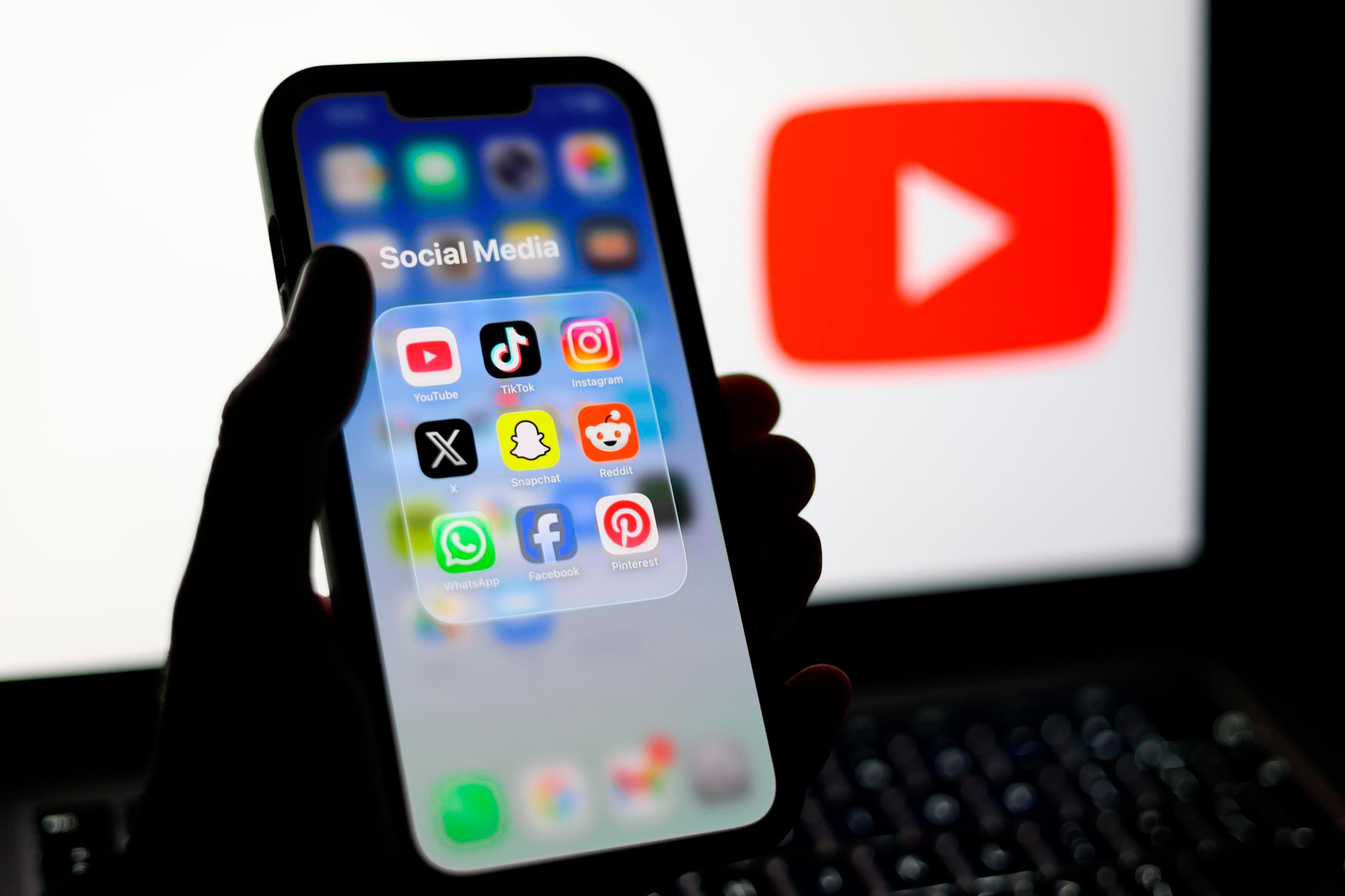 V Avstriji bi mlajšim od 14 let prepovedali družbena omrežja