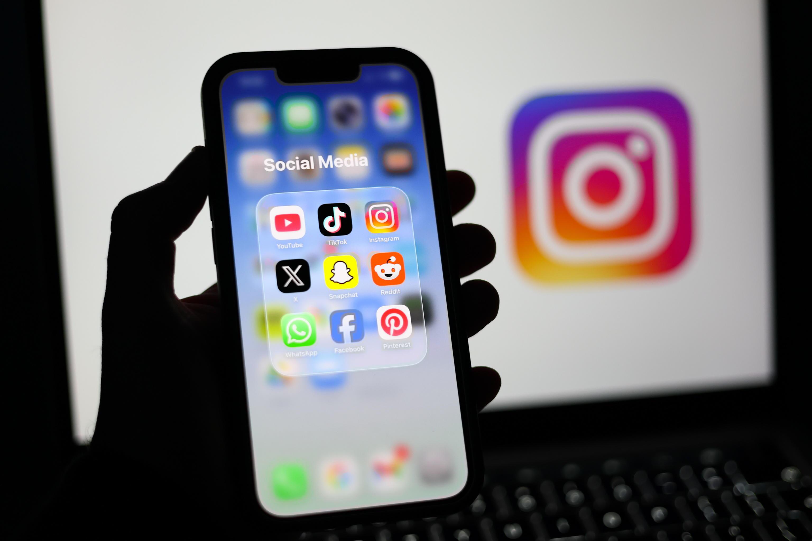 Lažnemu zdravniku nakazala 5000 evrov