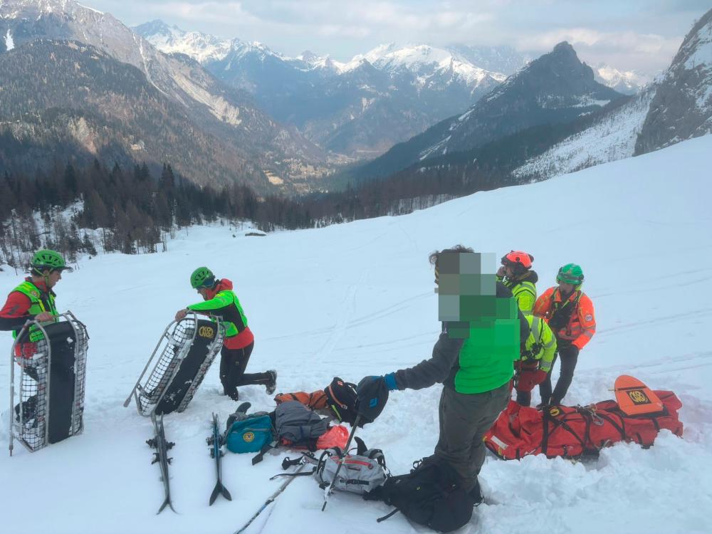 Pri Plodnu reševali turno smučarko, ki se je poškodovala