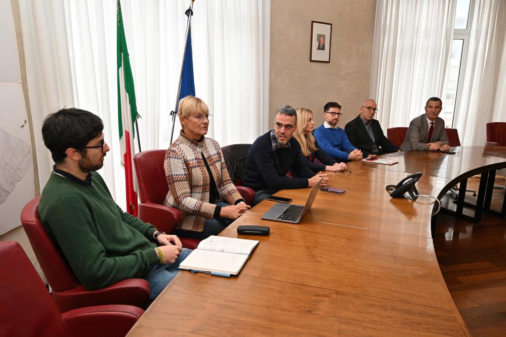 Opozicija kritična do »oslabljene« tržaške mestne vlade