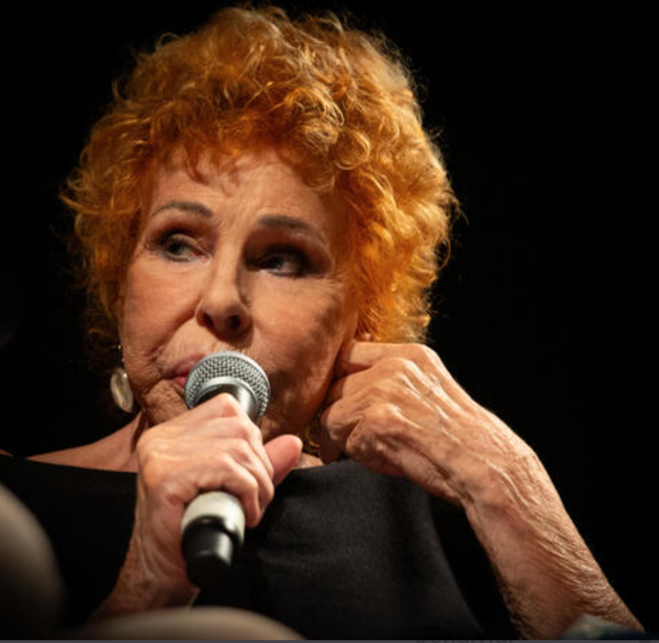 Poslovila se je nepozabna pevka Ornella Vanoni