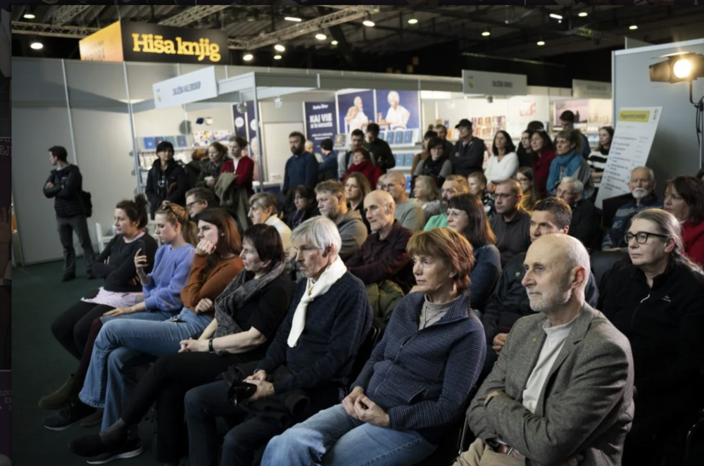 Deseterica, ki se poteguje za naziv knjige leta