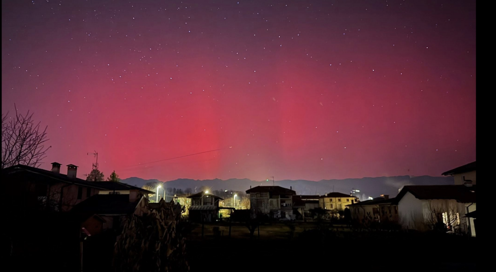 V FJK in Sloveniji občudovali severni sij