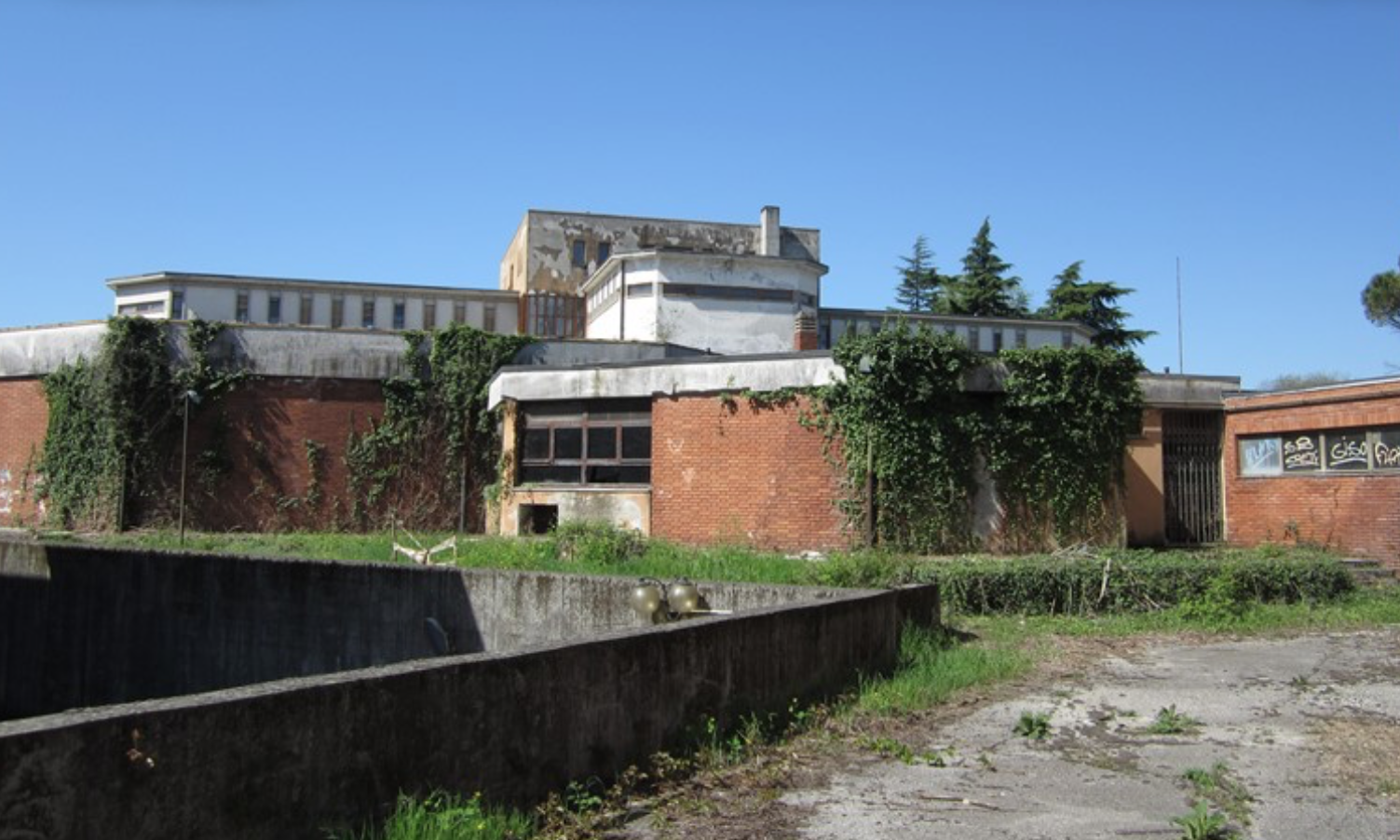 Na ruševinah nekdanjega zavoda Filzi telovadnica