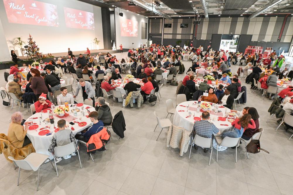 Revnim in osamljenim bodo postregli božično kosilo