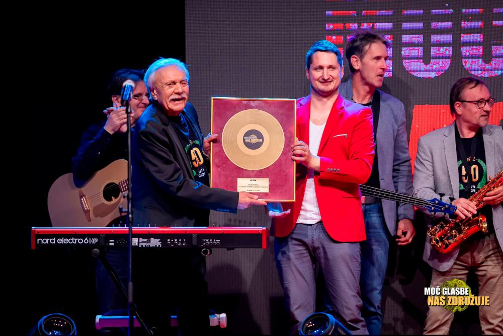 Umrl Slobodan Filipovič, vodja skupine Veter, znane po pesmi Bela snežinka