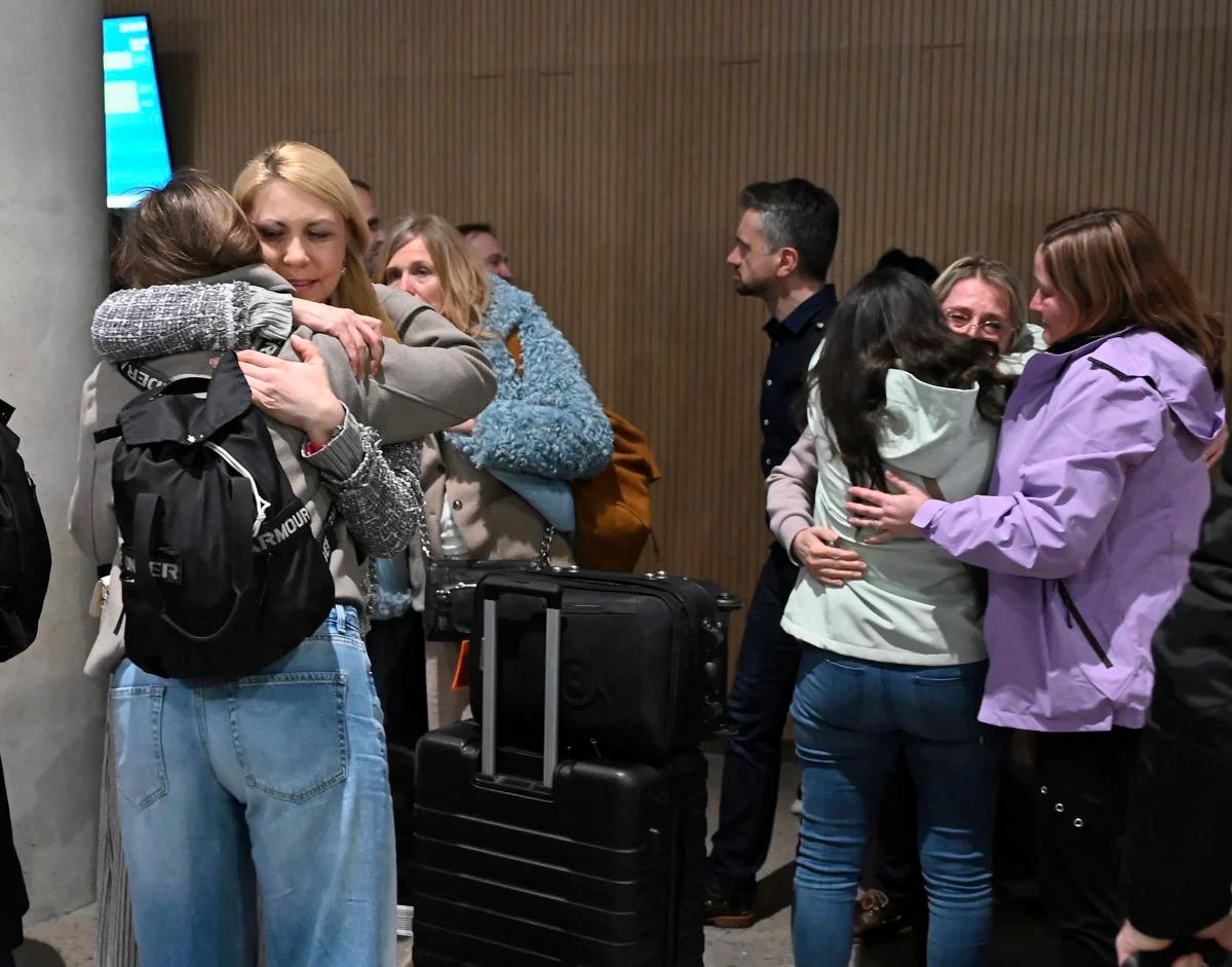 Na brniškem letališču danes pristala tri letala s Slovenci iz žariščnih območij