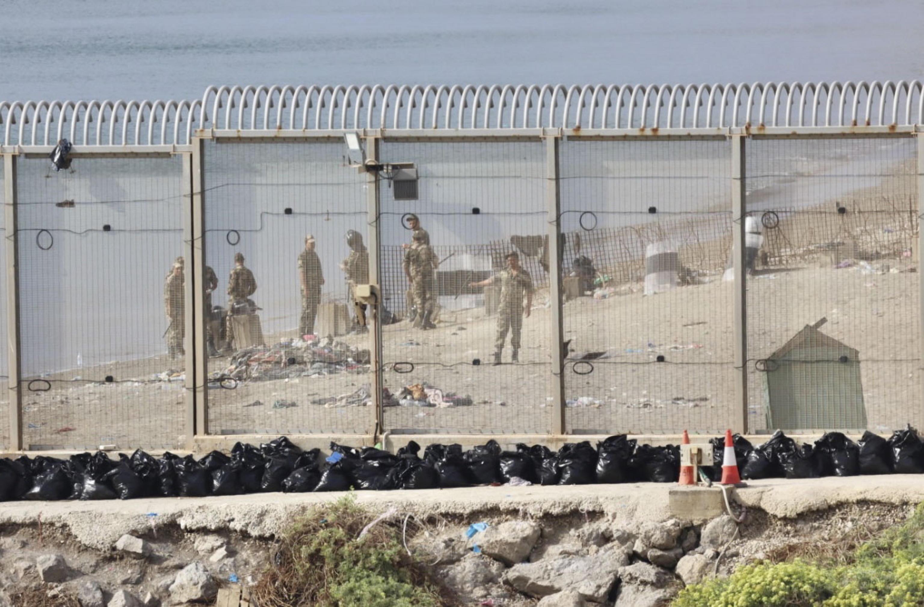 Dogodki v Ceuti odpirajo pot trši migracijski politiki