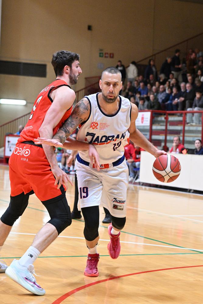 Jadran v napeti končnici zapravil zmago