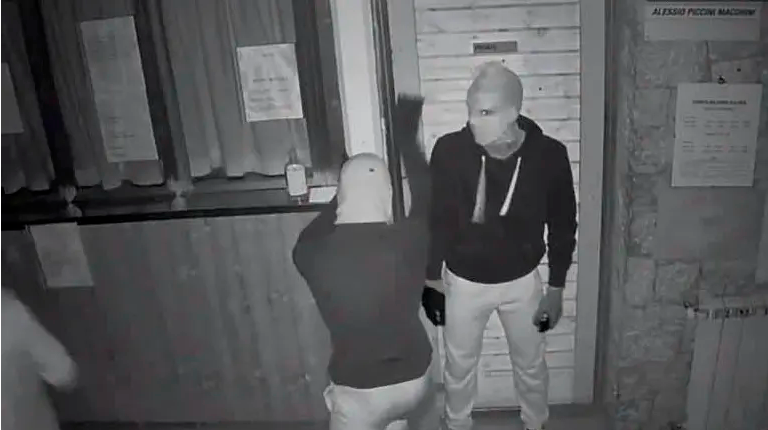 Lani na Tržaškem manj tatvin, previdnost pa nikoli ni odveč