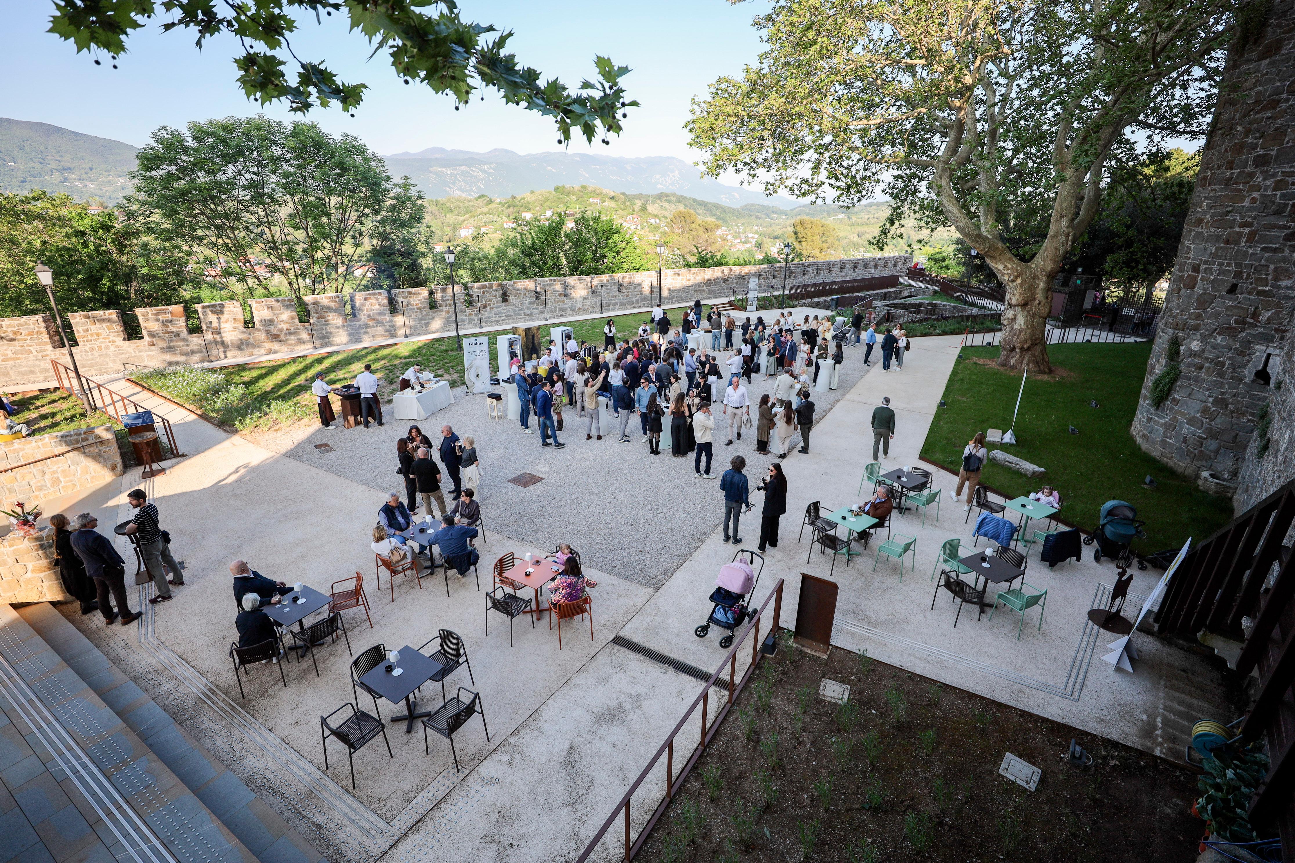 Grajski lokal je ponovno zaživel