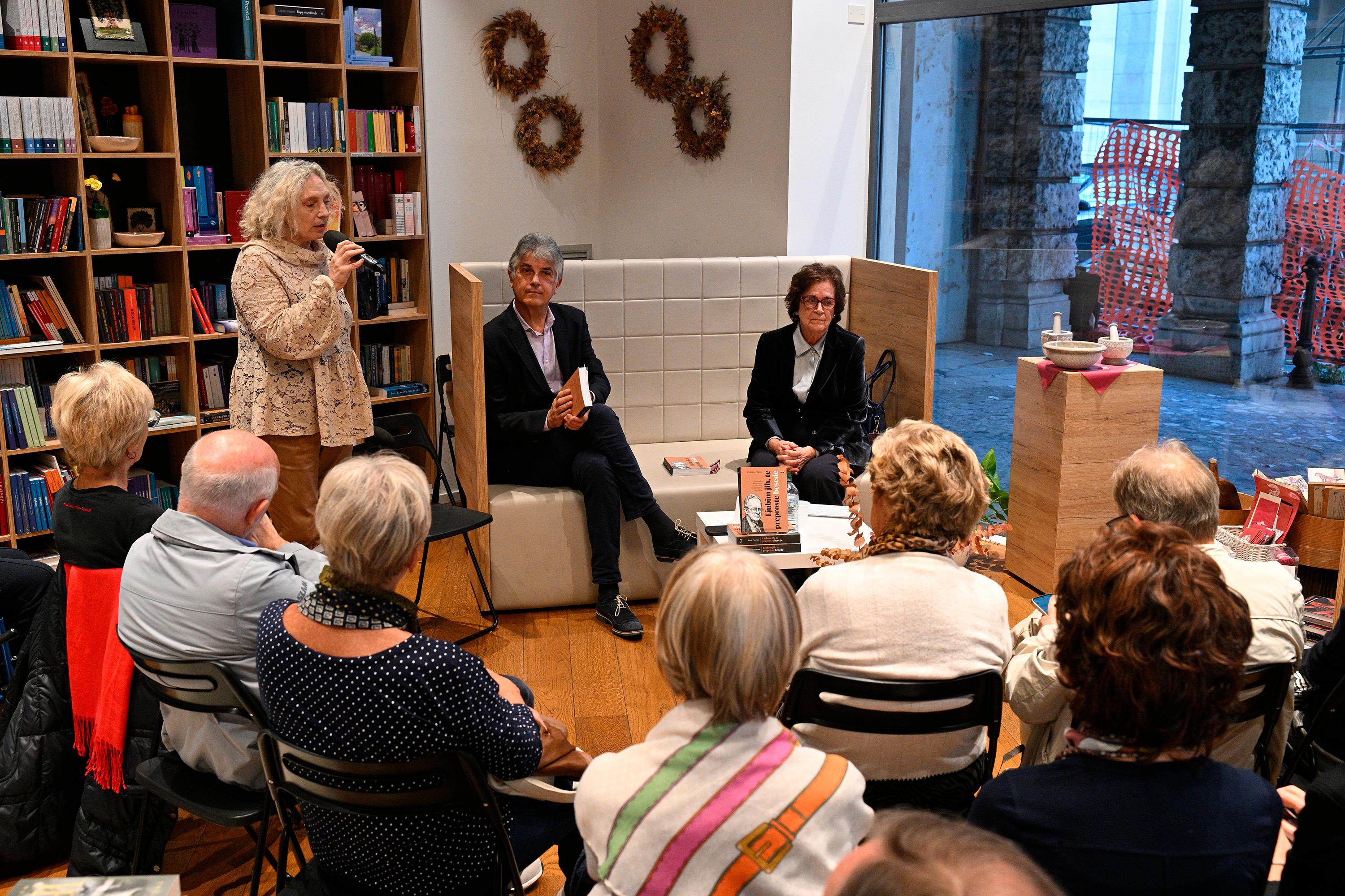 Monumentalno delo o slovenski tržaški in avstrijsko-koroški literaturi
