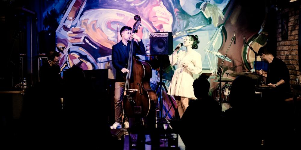 Priznani slovenski glasbeniki ob domači kapljici