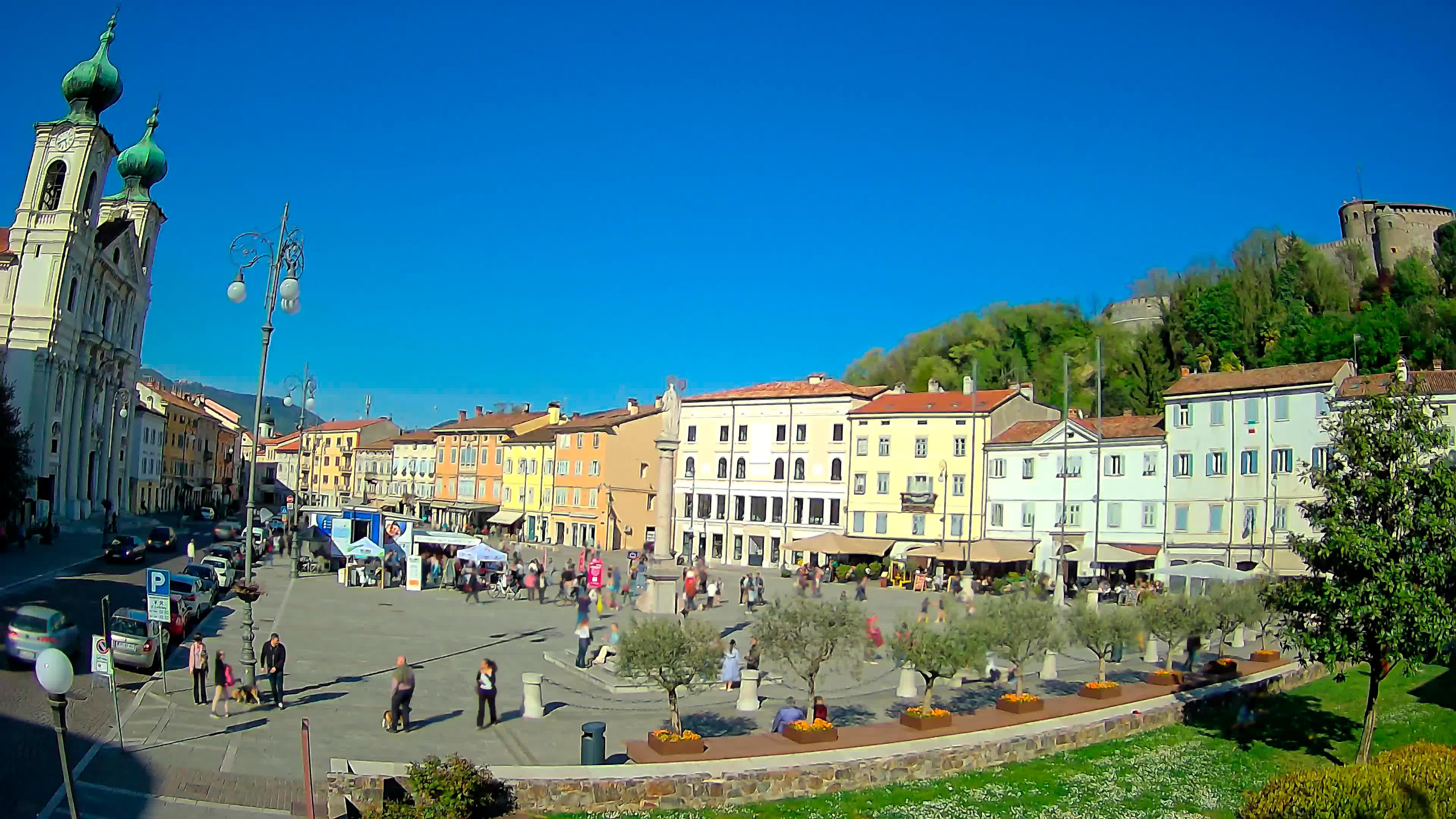 Od ponedeljka kaže, da ne bo šlo brez padavin in prvih krajevnih neviht