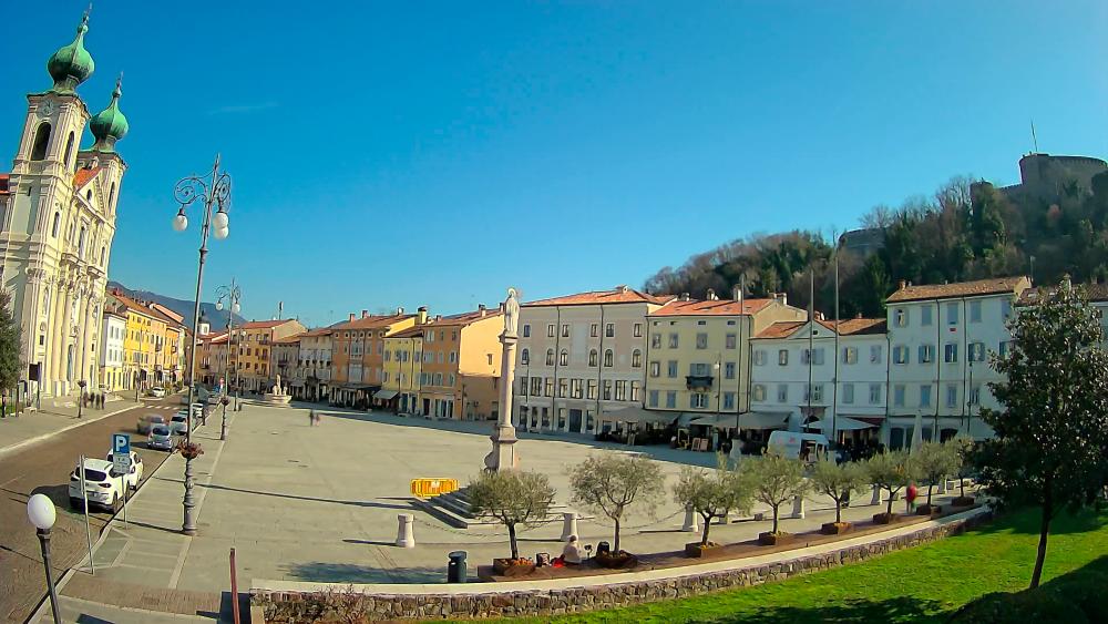 Danes in jutri bo sončno in toplo, v prihodnjem tednu več spremenljivosti