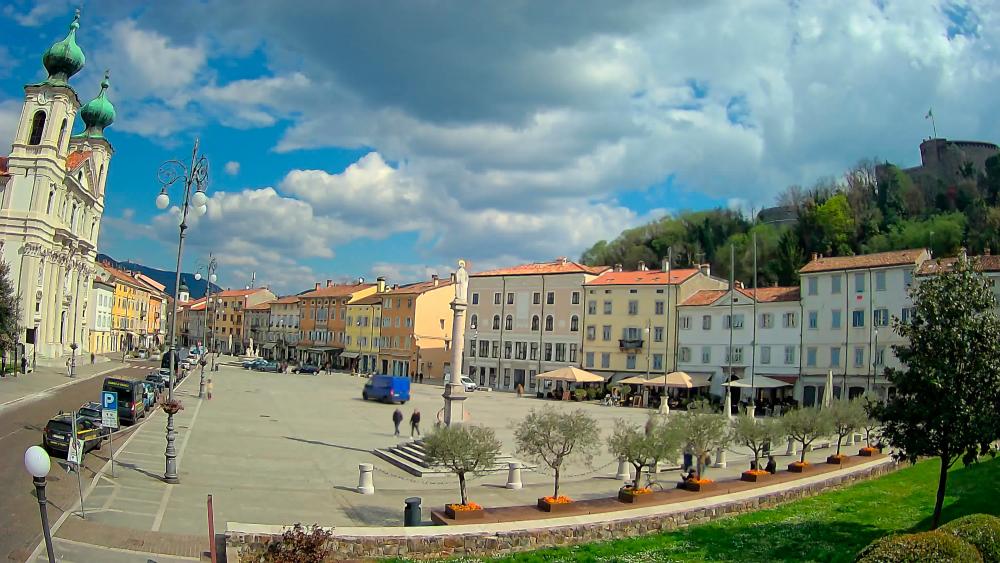 V noči na četrtek prehodna, toda kar izrazita vremenska sprememba