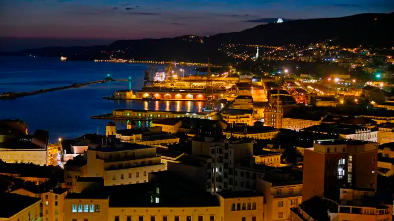 Noč je bila ponekod skoraj poletna