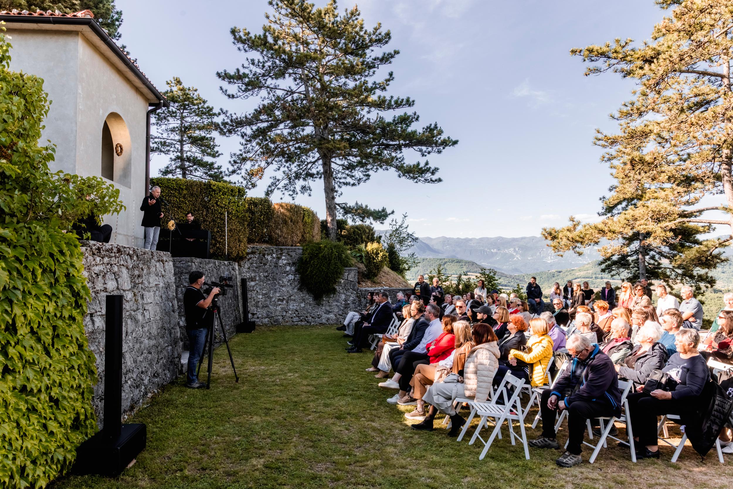 V Štanjelu odslej na voljo prenovljena Natalijina hiša
