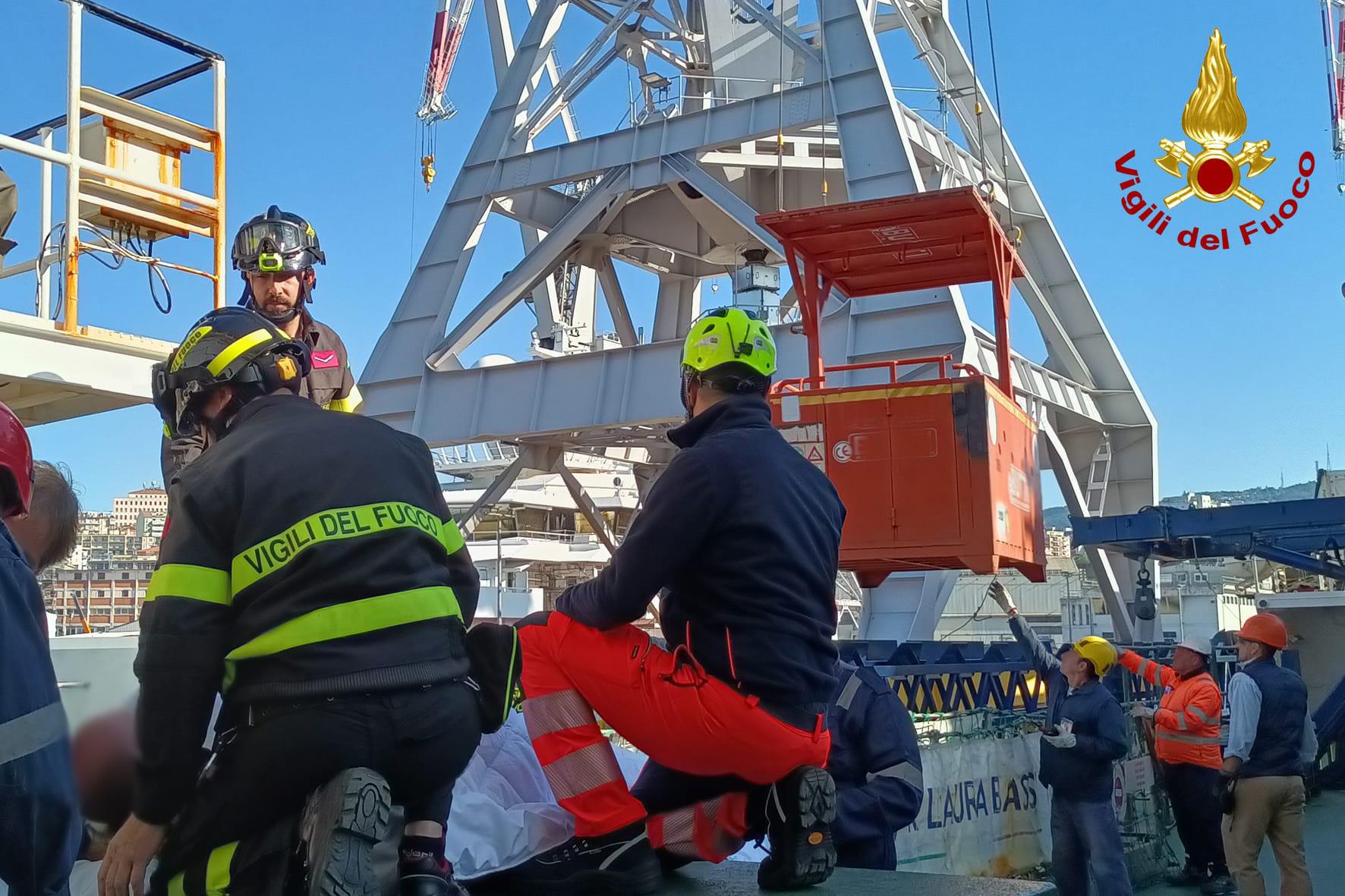 Na ladji Laura Bassi ga je obšla slabost