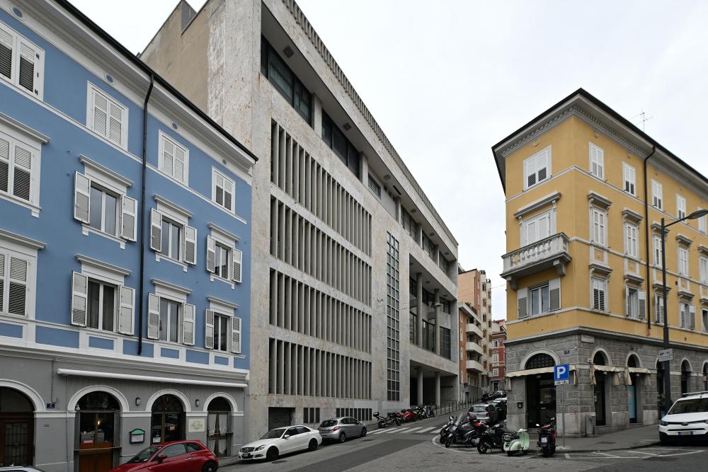 »Kulturni dom v Trstu ni naprodaj«