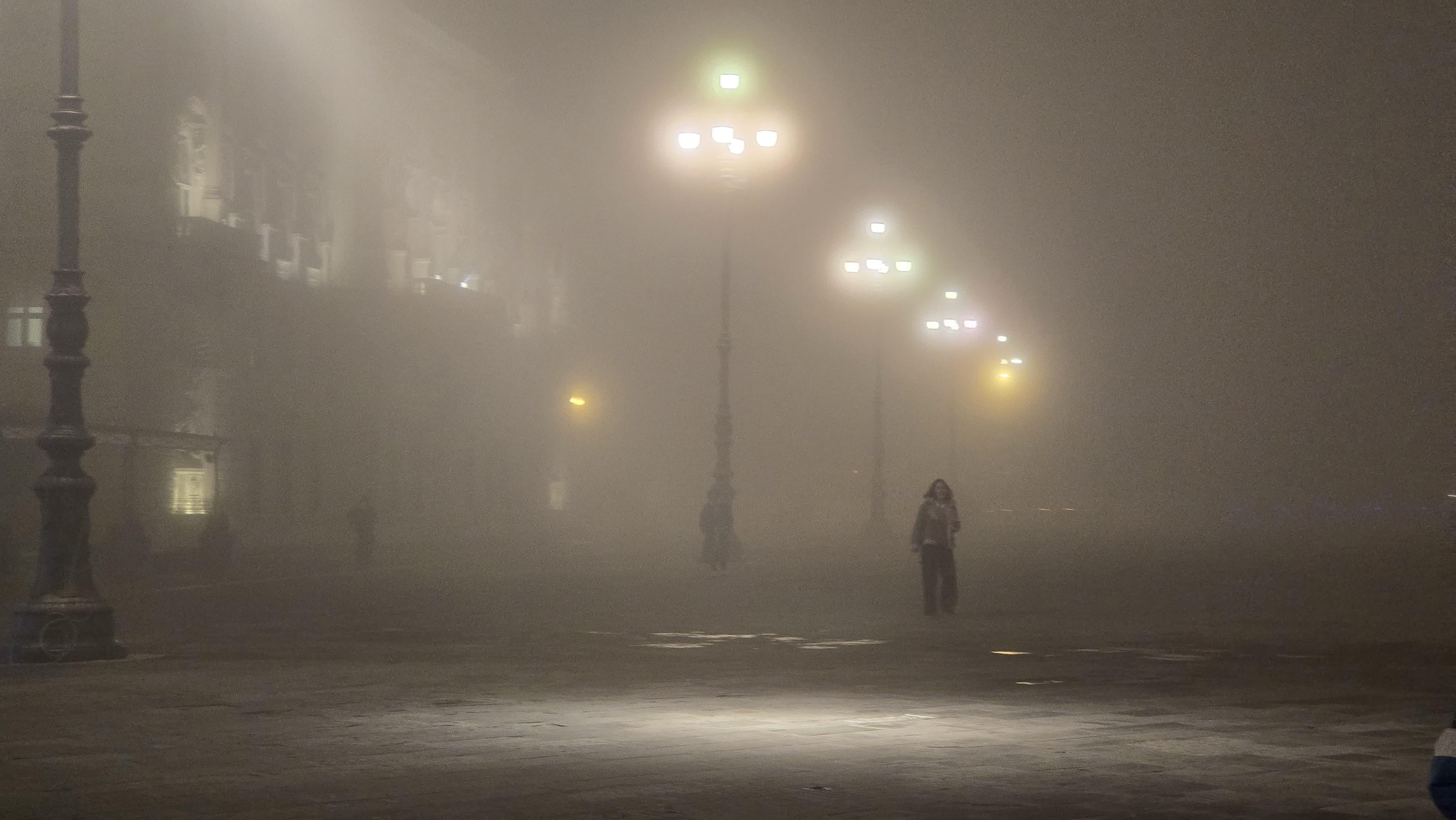 NAJ FOTO TEDNA: Nad Trst se je zgrnila megla