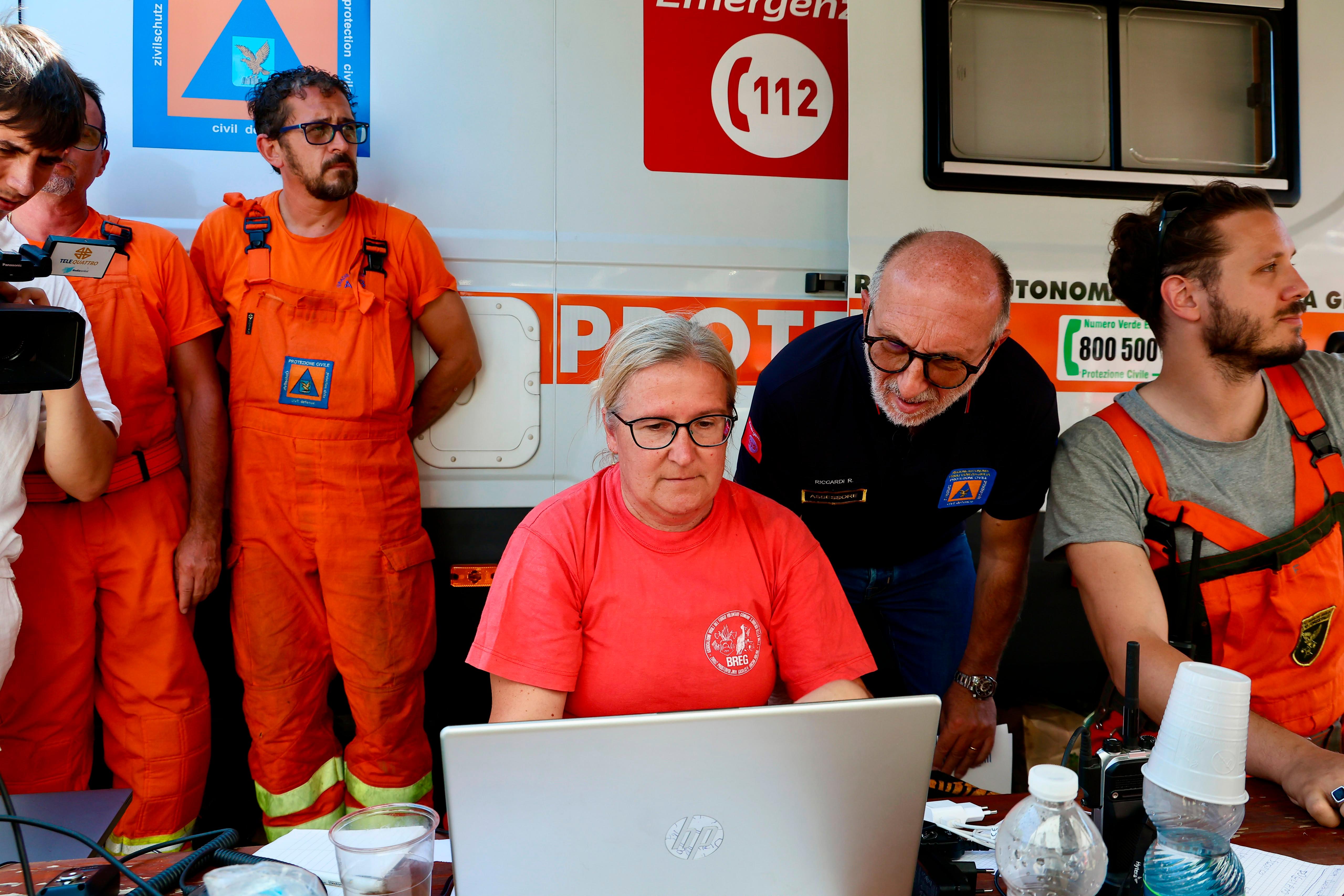 Med Padričami in Gropado šlo v dim petindvajset hektarjev gozda in kraške gmajne