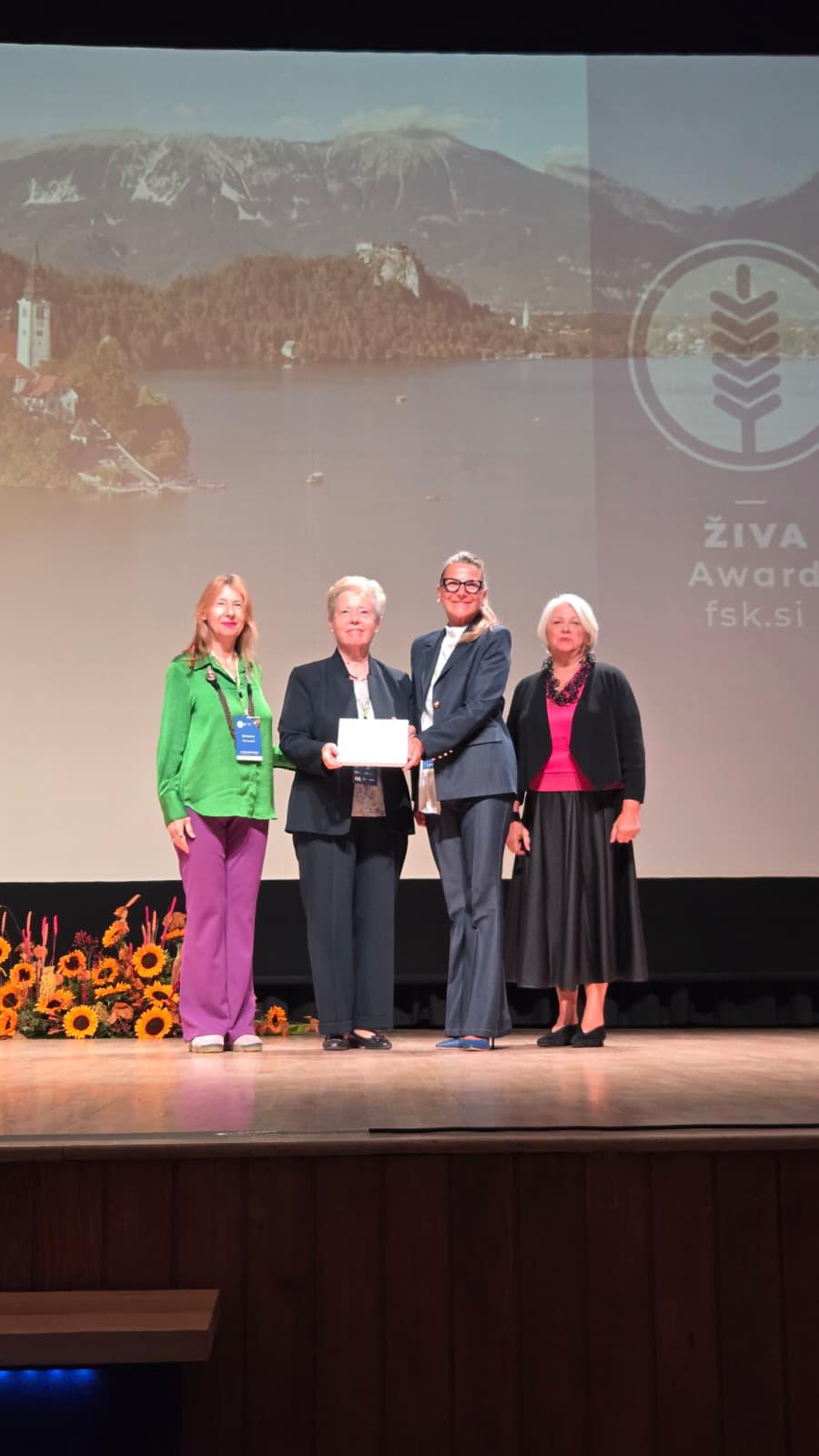 Kulturni center Lojze Bratuž ambasador nagrade živa