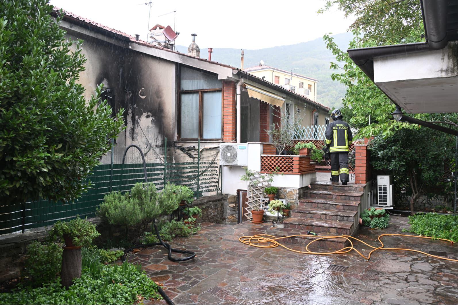 Pri Svetem Ivanu gorel pralni stroj
